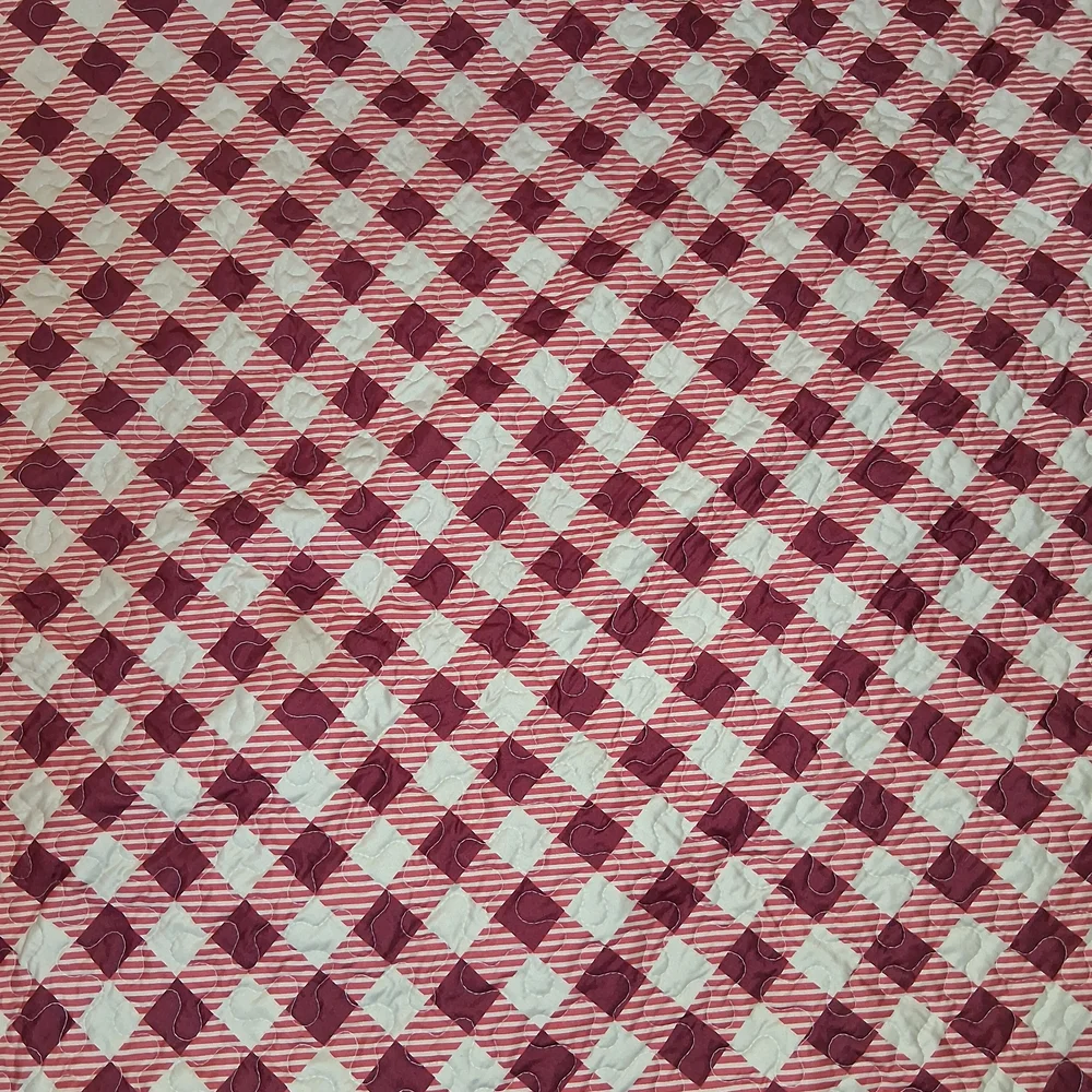 Festive Holiday King Size Quilt with Deer and Cardinal Design, With Shams